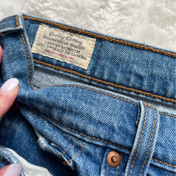 Levi's Wedgie High Rise Cropped Straight Jeans sz 28 - Picture 8 of 10